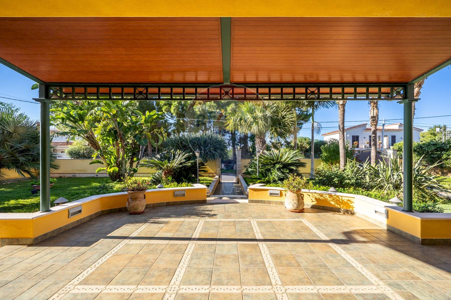 Portico d\'ingresso - Villa Via Torre Ulisse
 
21, Carini - foto 1