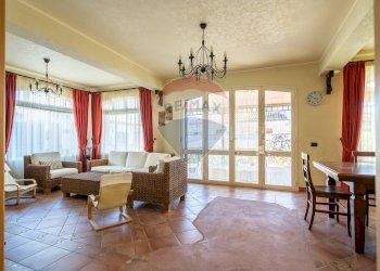 Living con camino - Villa Via Torre Ulisse
 
21, Carini - foto 5