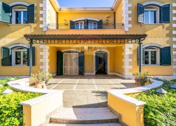 Prospetto principale - Villa Via Torre Ulisse
 
21, Carini - foto 3