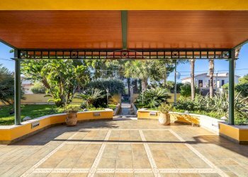 Portico d\'ingresso - Villa Via Torre Ulisse
 
21, Carini - foto 12