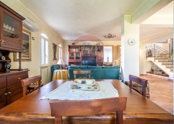 Sala da pranzo - Villa Via Torre Ulisse
 
21, Carini - foto 16