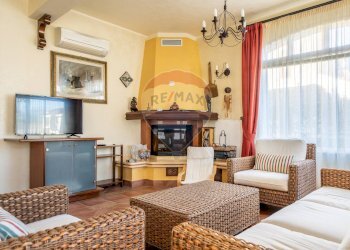 Living con camino - Villa Via Torre Ulisse
 
21, Carini - foto 30