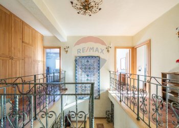 ampio disimpegno zona notte - Villa Via Torre Ulisse
 
21, Carini - foto 42