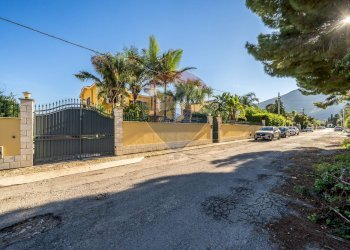 Cancello elettrico carrabile - Villa Via Torre Ulisse
 
21, Carini - foto 71