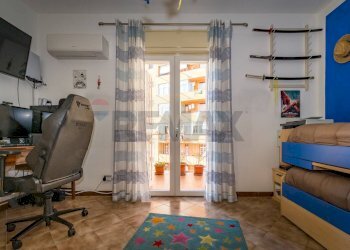 Camera / camera da letto - Four-room apartment Via Sperone
 
34, Palermo - photo 12