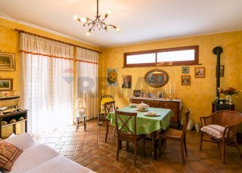 Sala da pranzo - Casa indipendente Belpasso - foto 13