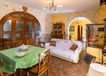 Sala da pranzo - Casa indipendente Belpasso - foto 15