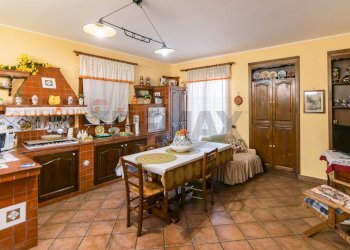 Sala da pranzo - Casa indipendente Belpasso - foto 20