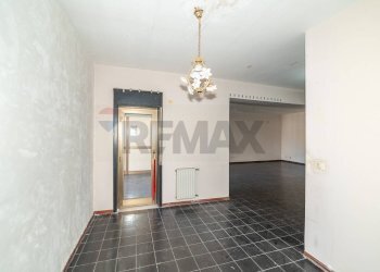 Stanza vuota - Appartamento Viale Moncada
 
17, Catania - foto 12