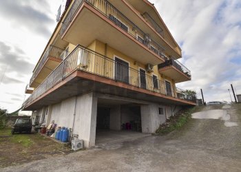 Edificio all\'aperto - Quadrilocale Via Giuseppe Alizzi
 
8, Riposto - foto 29