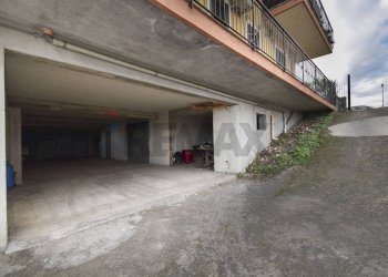 Parcheggio - Quadrilocale Via Giuseppe Alizzi
 
8, Riposto - foto 30