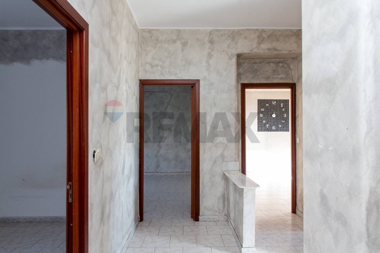 Hall / corridoio - Trilocale Via Salvatore Salomone Marino
 
118, Catania - foto 1