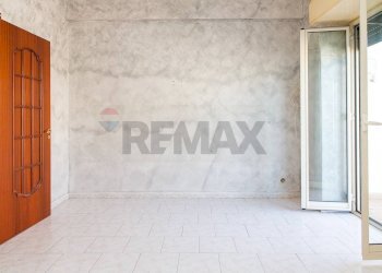 Stanza vuota - Trilocale Via Salvatore Salomone Marino
 
118, Catania - foto 8