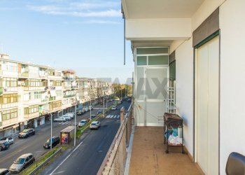 Balcone - Trilocale Via Salvatore Salomone Marino
 
118, Catania - foto 14