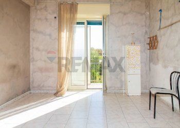 Stanza vuota - Trilocale Via Salvatore Salomone Marino
 
118, Catania - foto 15