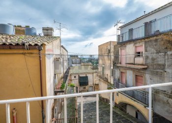 Balcone - Casa indipendente Via Pampallona
 
21-23, Caltagirone - foto 10