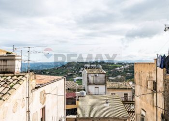 Edificio all\'aperto - Casa indipendente Via Pampallona
 
21-23, Caltagirone - foto 21