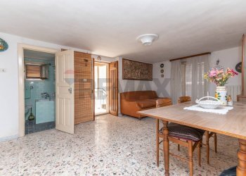 Sala da pranzo - Casa indipendente Via Luna
 
15/17, Monterosso Almo - foto 14