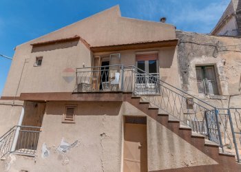 Casa all\'aperto - Casa indipendente Via Luna
 
15/17, Monterosso Almo - foto 21