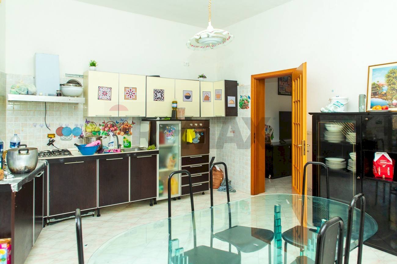 Cucina abitabile - Casa indipendente Via San Nicolò
 
93/95, Misterbianco - foto 1