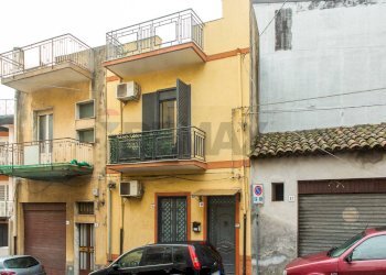 Palazzina indipendente - Casa indipendente Via San Nicolò
 
93/95, Misterbianco - foto 2