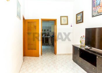 Disimpegno piamo primo - Casa indipendente Via San Nicolò
 
93/95, Misterbianco - foto 13