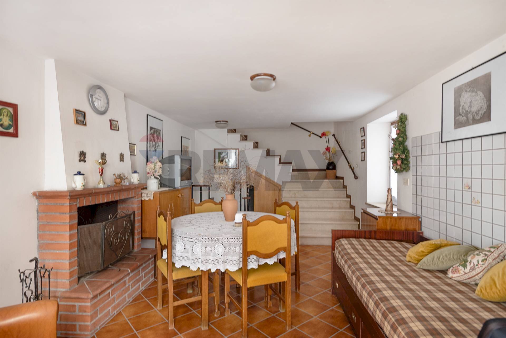 Sala da pranzo - Casa indipendente Frazione Castelletta
98, Fabriano - foto 2