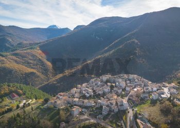 Vista delle montagne - Independent house Frazione Castelletta
 
98, Fabriano - photo 19