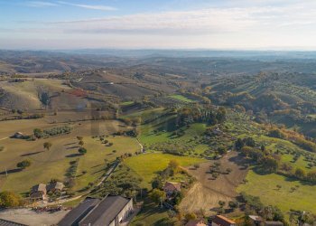 Vista delle montagne - Independent house via rossini gioacchino
 
134, Cingoli - photo 3