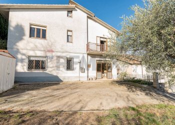 Casa all\'aperto - Independent house via rossini gioacchino
 
134, Cingoli - photo 5