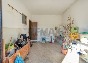 GARAGE - Independent house via rossini gioacchino
 
134, Cingoli - photo 8