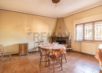 cucina / Sala da pranzo - Independent house via rossini gioacchino
 
134, Cingoli - photo 12