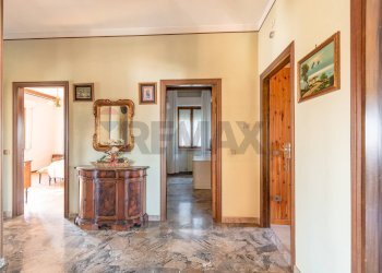 Hall / corridoio - Independent house via rossini gioacchino
 
134, Cingoli - photo 19