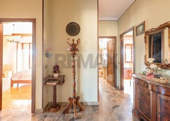 Hall / corridoio - Independent house via rossini gioacchino
 
134, Cingoli - photo 26