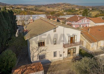 Casa all\'aperto - Independent house via rossini gioacchino
 
134, Cingoli - photo 34