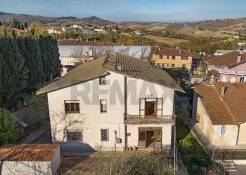 Casa all\'aperto - Independent house via rossini gioacchino
 
134, Cingoli - photo 35