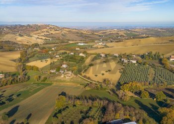 Vista delle montagne - Independent house via rossini gioacchino
 
134, Cingoli - photo 42