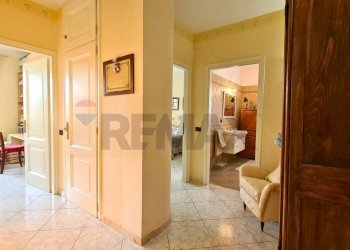 Hall / corridoio - Semi-detached house via Ruggero Grieco
 
47, Gambassi Terme - photo 9