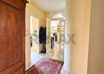Hall / corridoio - Semi-detached house via Ruggero Grieco
 
47, Gambassi Terme - photo 13
