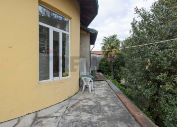 Terrazza - Trilocale Via Giuseppe Verdi
 
9, Casatenovo - foto 3