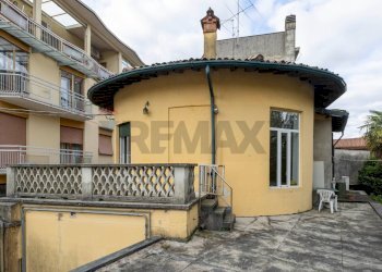 Casa all\'aperto - Trilocale Via Giuseppe Verdi
 
9, Casatenovo - foto 2