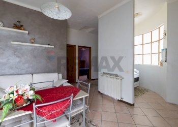 Sala da pranzo - Trilocale Via Giuseppe Verdi
 
9, Casatenovo - foto 7