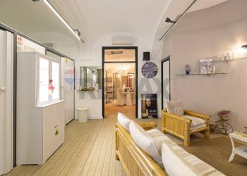 Soggiorno - Negozio Via Giuseppe Verdi
 
9, Casatenovo - foto 11