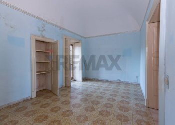 Prima camera - Quadrilocale Via Duca d'Aosta
 
13, San Giovanni la Punta - foto 3