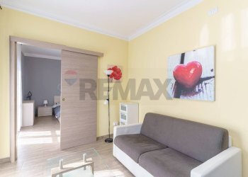 Soggiorno - Bilocale Via XXXI Maggio
 
22, Catania - foto 2