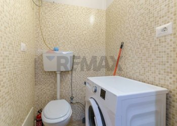 Bagno - Bilocale Via XXXI Maggio
 
22, Catania - foto 10