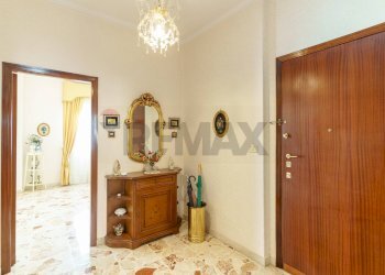 Hall / corridoio - Quadrilocale Via Aurelio Saffi
 
17, Catania - foto 10