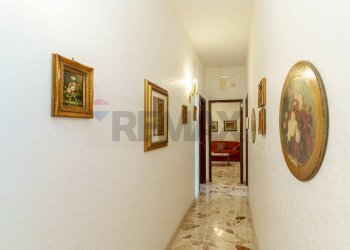 Hall / corridoio - Quadrilocale Via Aurelio Saffi
 
17, Catania - foto 22