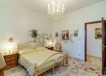 Camera / camera da letto - Quadrilocale Via Aurelio Saffi
 
17, Catania - foto 25