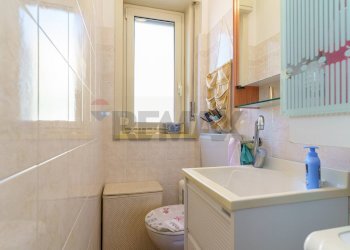 Bagno - Quadrilocale Via Aurelio Saffi
 
17, Catania - foto 31